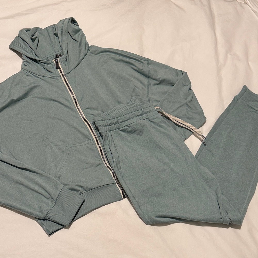 Vuori Mint Hoodie (S) and Jogger (M)  Set